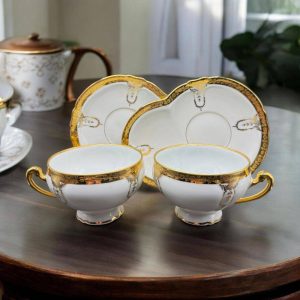 Ensemble de deux rares et anciens déjeuners en porcelaine de Limoges – France – Décor Or “rehaussé main” – Introuvables en l&rsquo;état – Estampille dorée – Décoration – Collection