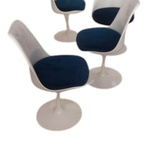 Eero SAARINEN (1910-1961) & KNOLL INTERNATIONAL (éditeur) 4 chaises pivotantes